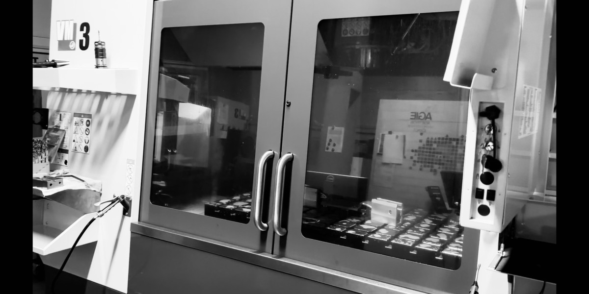 Egy újabb CNC marógéppel bővült a gépparkunk.